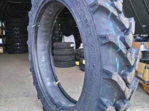 ШИНА 6,50-100 LB-033 12 PR (С СХ протектором)